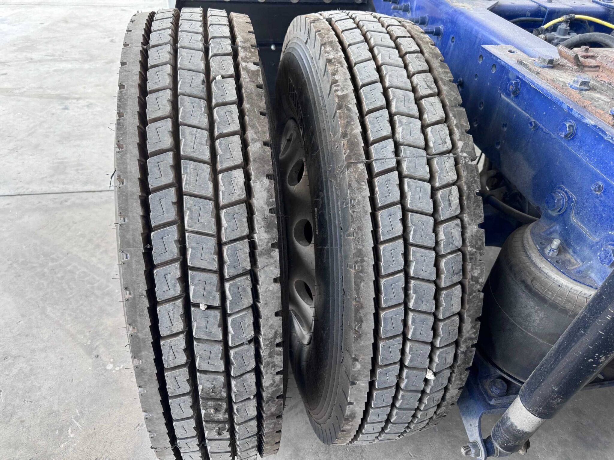 PROSTAR HI-RISE EURO IV 2017 (Lote de 3)