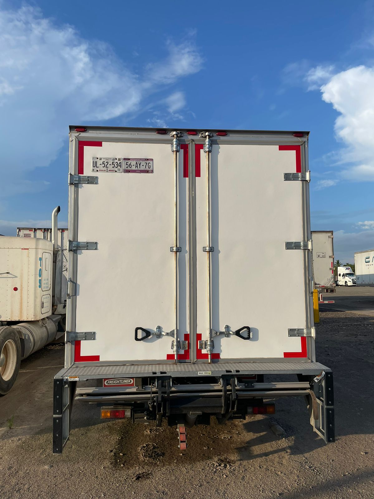 FRIGHTLINER FL360 715H, AÑO 2024, CON CAJA Y RAMPA (3 UNIDADES)