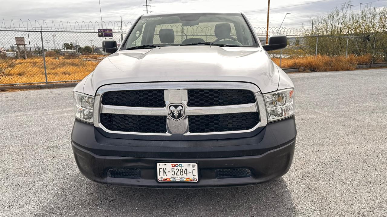 DODGE 1500 ST REG CAB 4X2 V6 AT