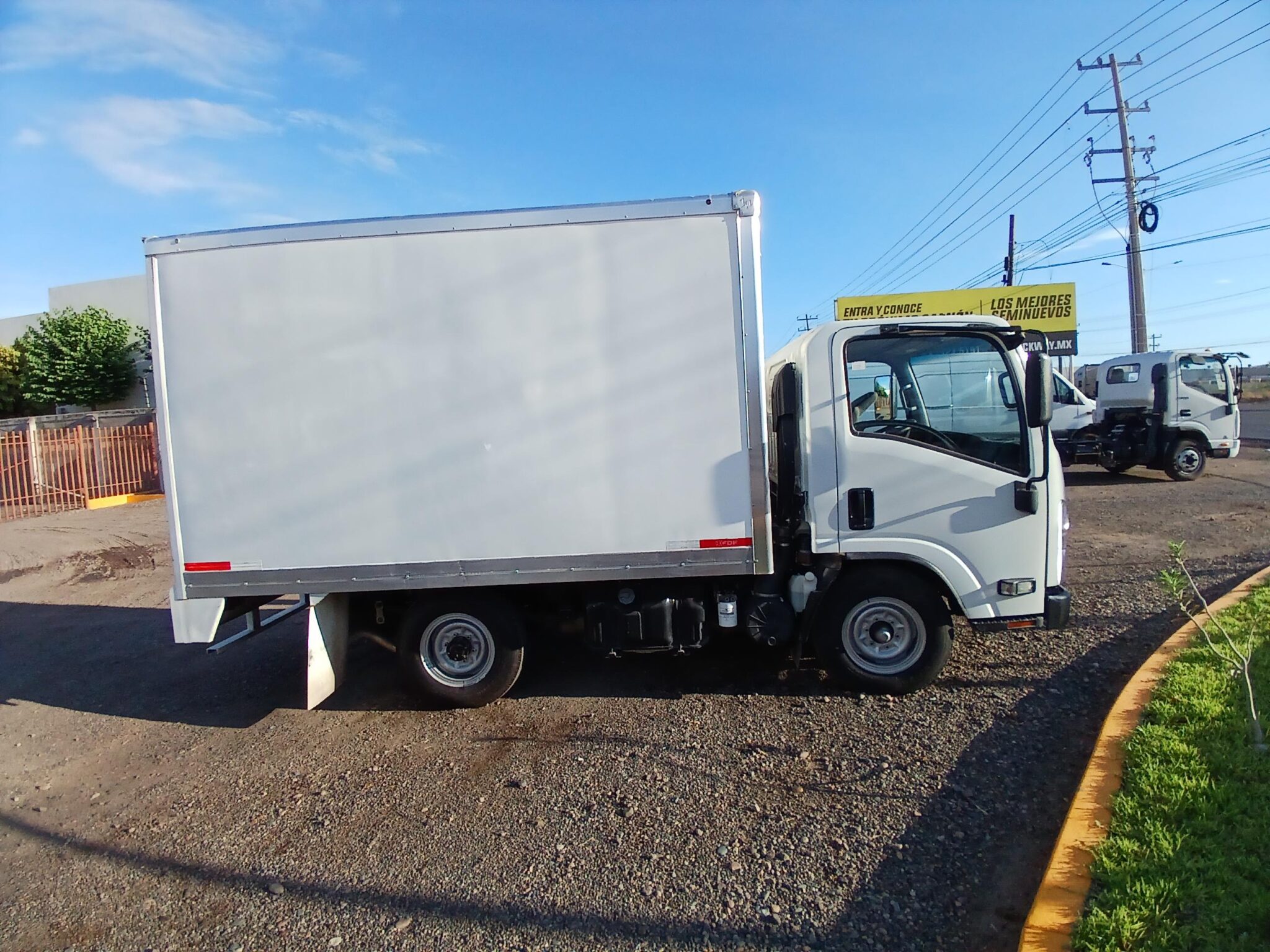 ISUZU ELF 100, AÑO 2021