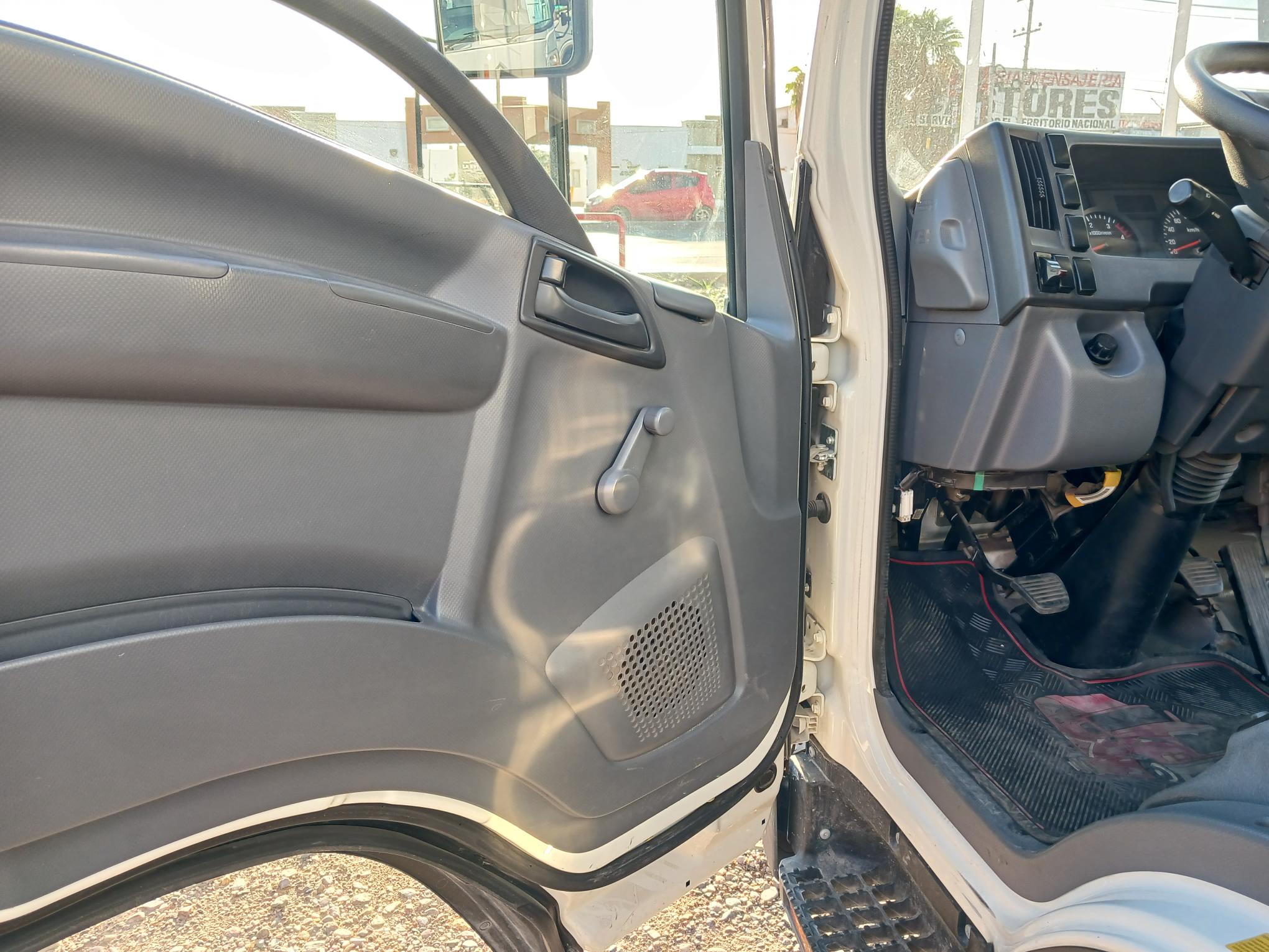 ISUZU ELF 100, AÑO 2021