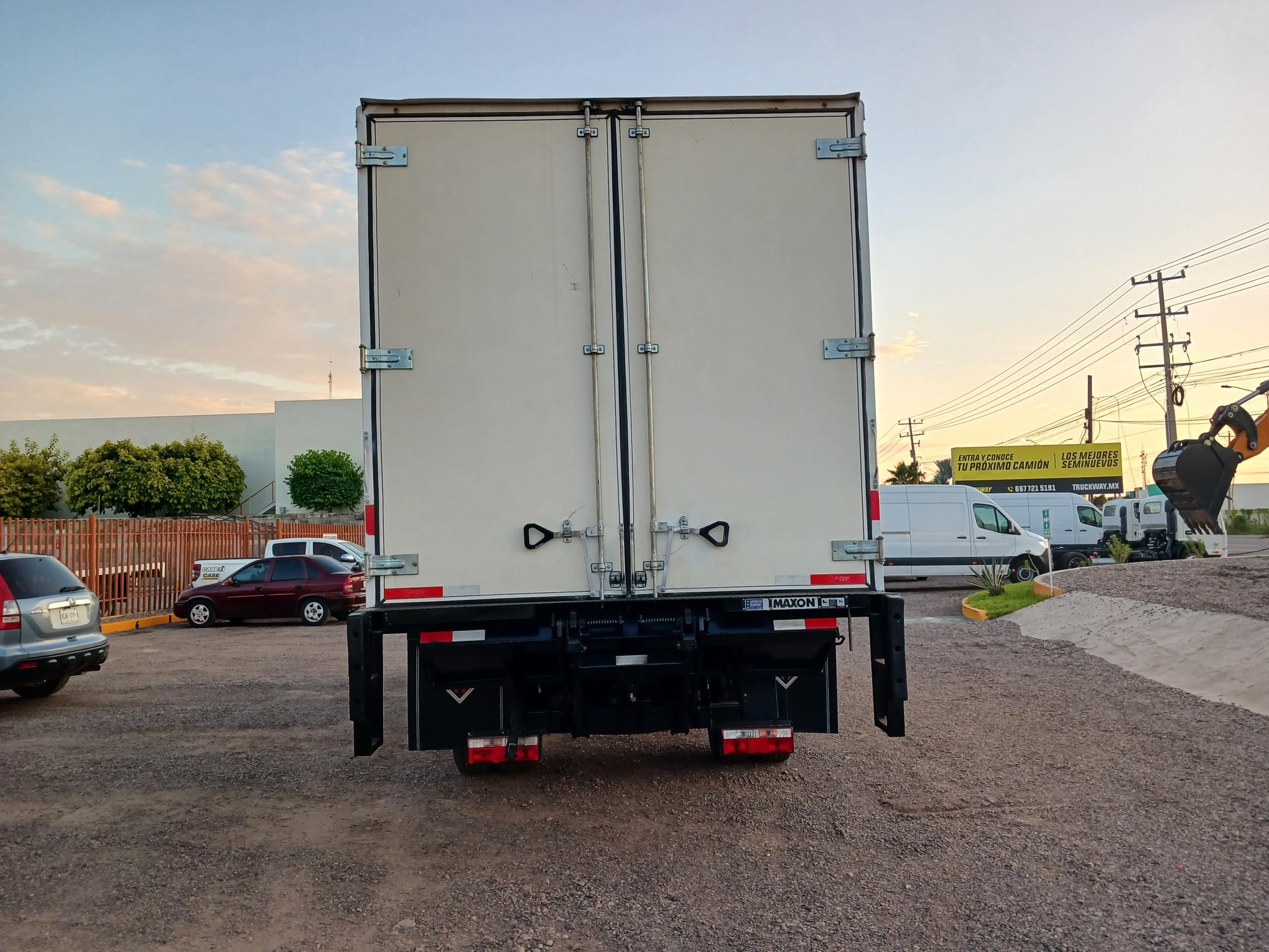 CITY STAR 6, AÑO 2020 CON CAJA Y RAMPA DE 20 PIES