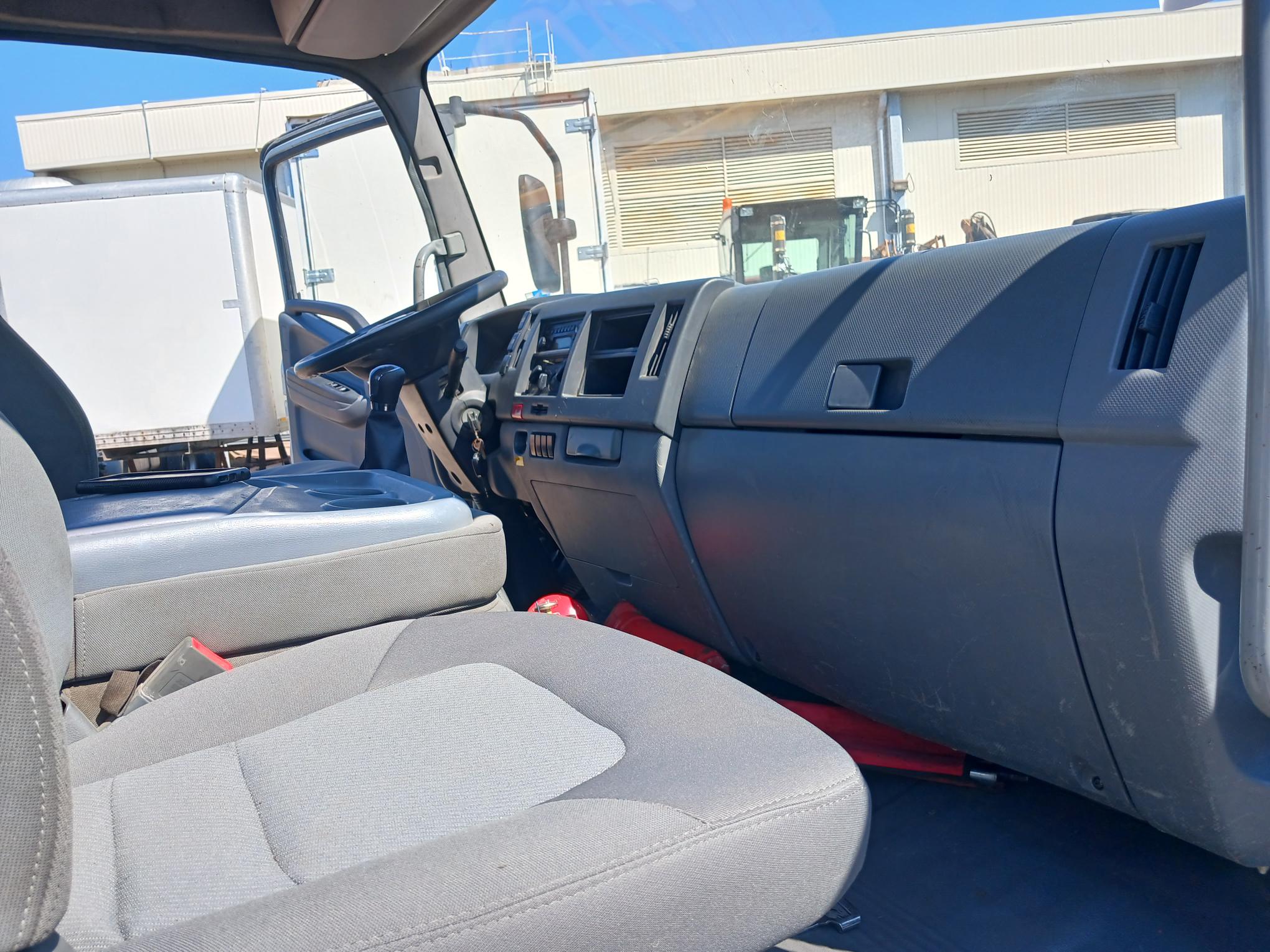 CAMION SEMINUEVO CITY STAR 6, AÑO 2020 CON PLATAFORMA DE 22 PIES