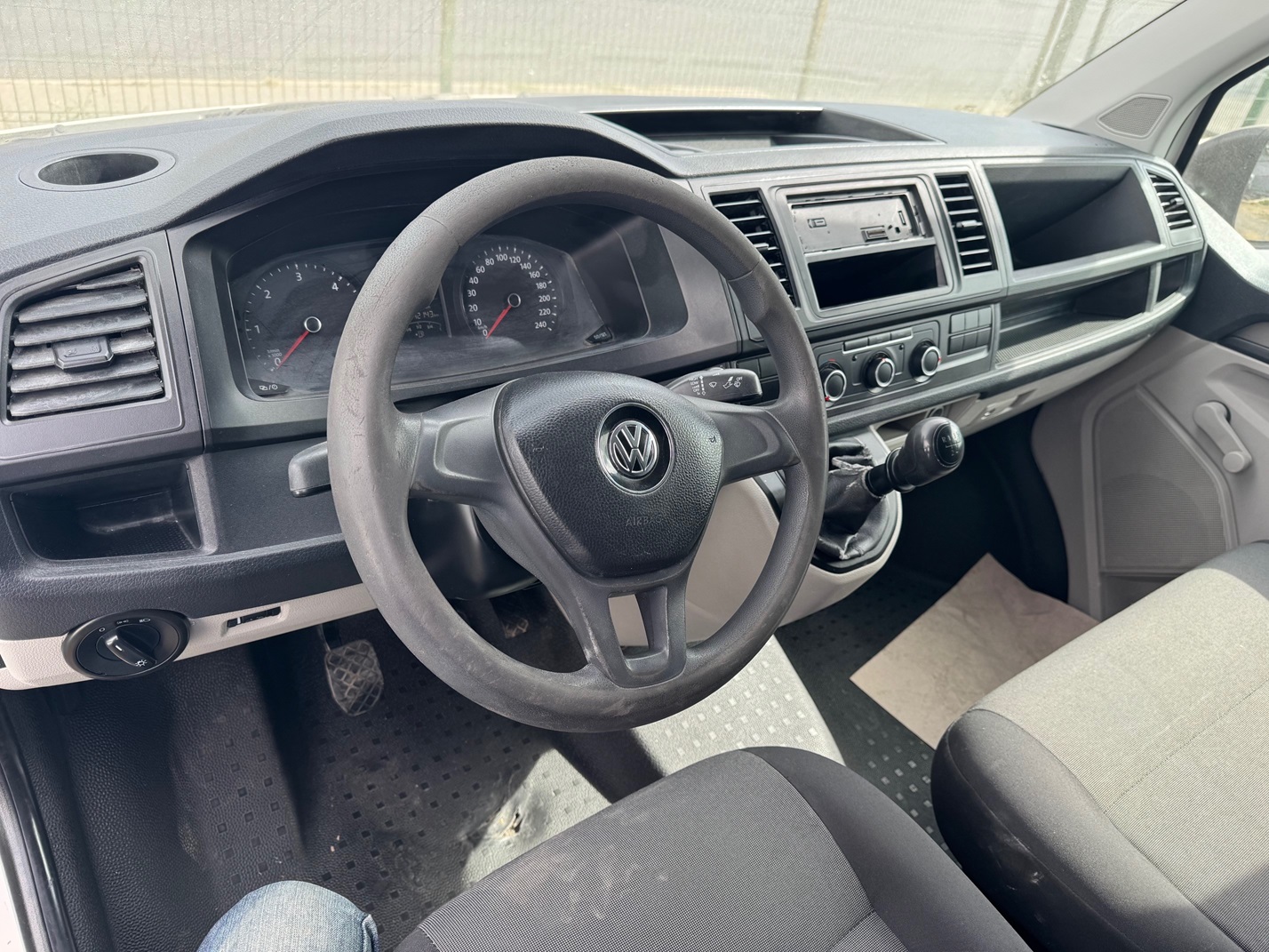VW TRANSPORTER 2019