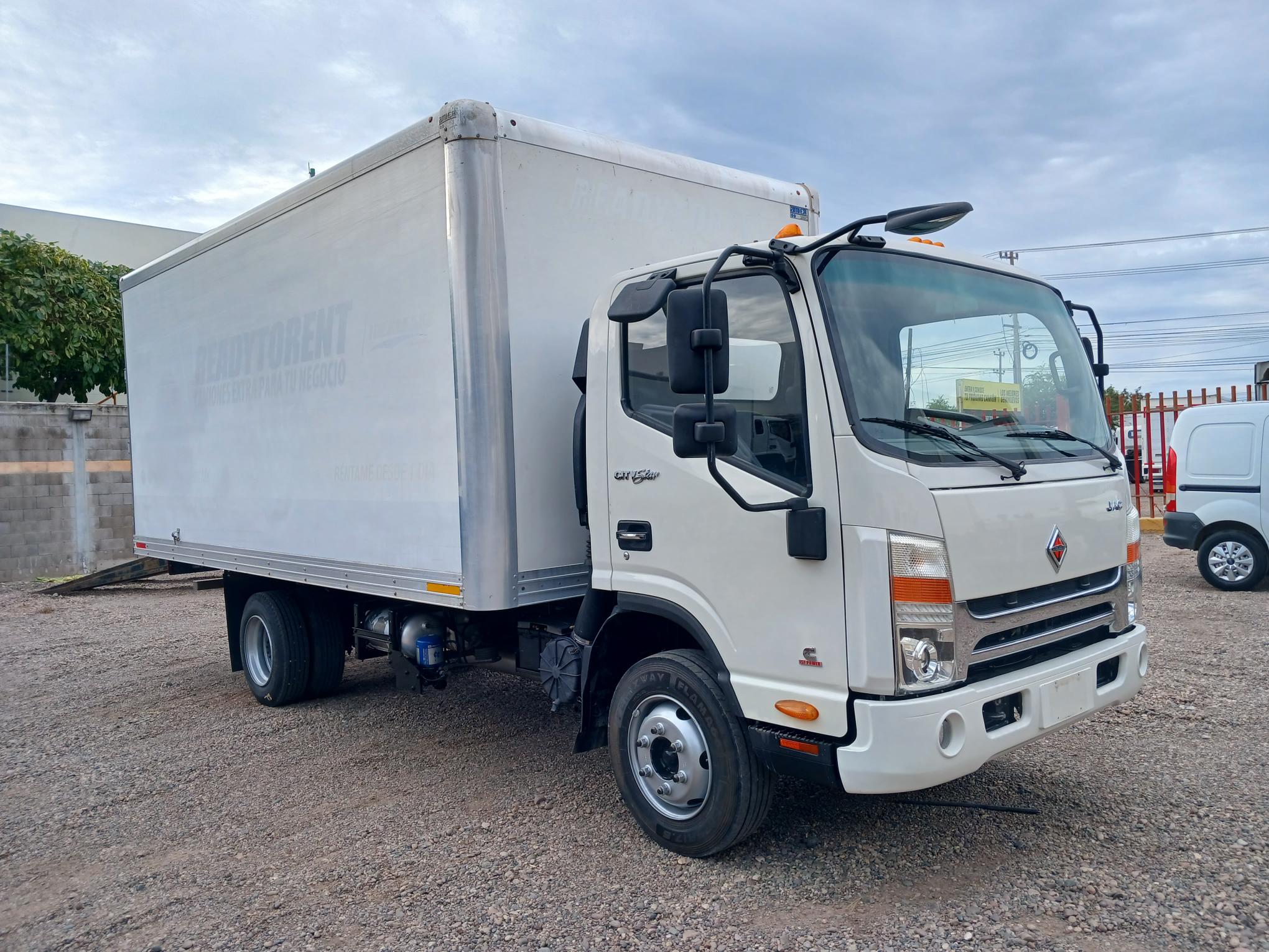 City Star 5, año 2022, caja de 16.5 pies