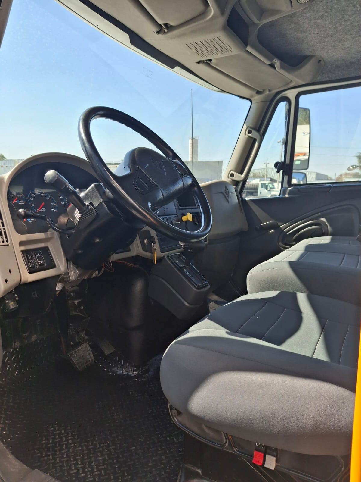 4300 LP 2016 CAJA SECA