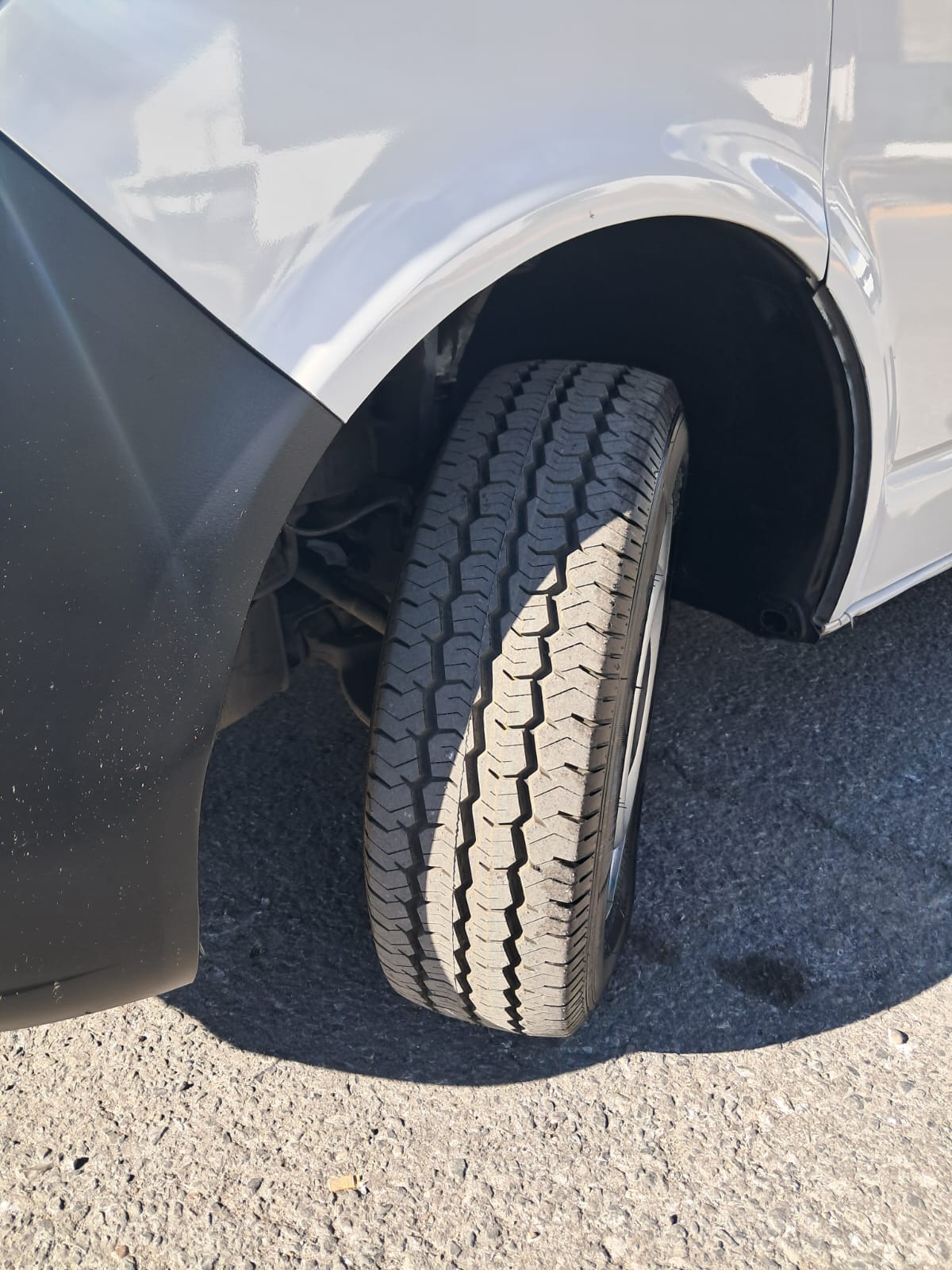 TRANSPORTER CARGO VAN 2021