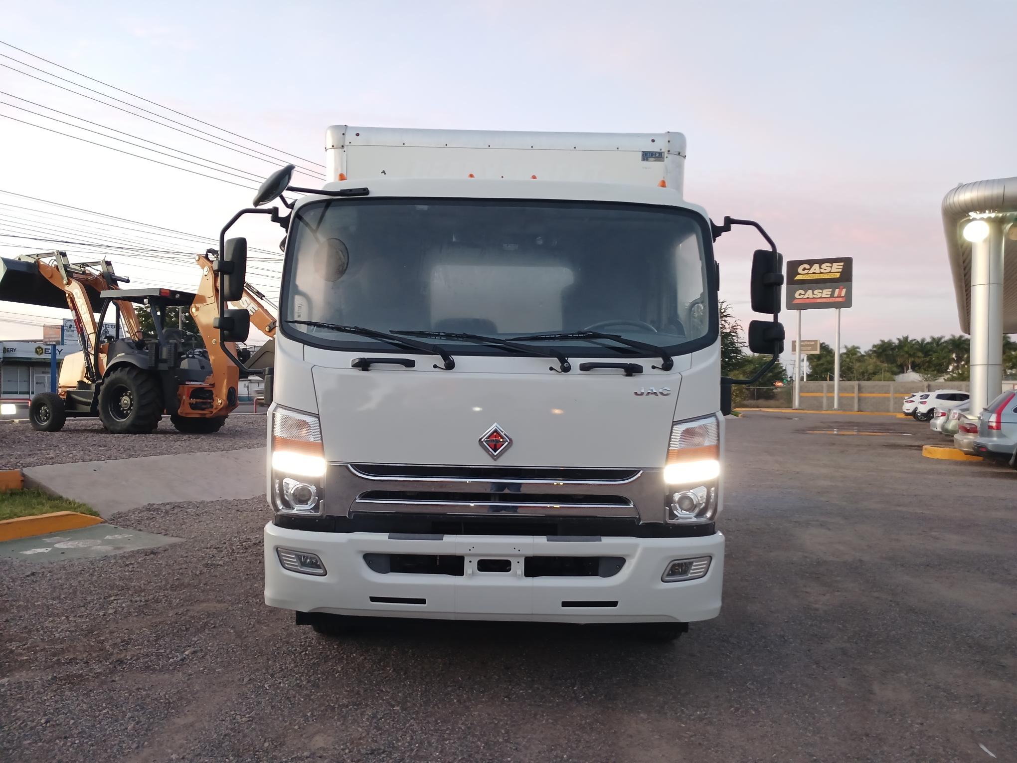 CITY STAR 6, AÑO 2023, CON CAJA DE 18 PIES