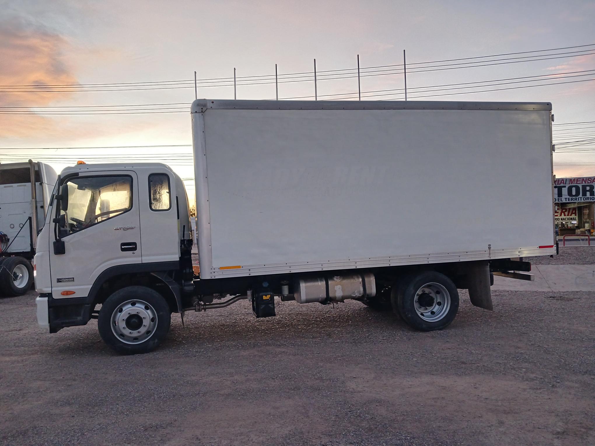 CITY STAR 6, AÑO 2023, CON CAJA DE 18 PIES