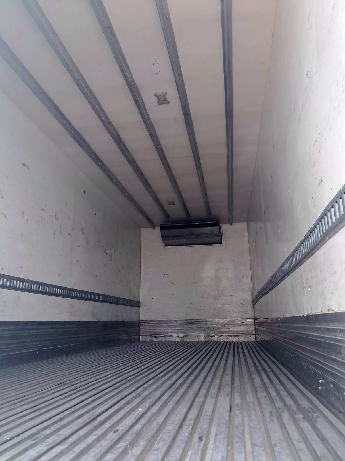 MV 4X2 2023 CON CAJA REFRIGERADA