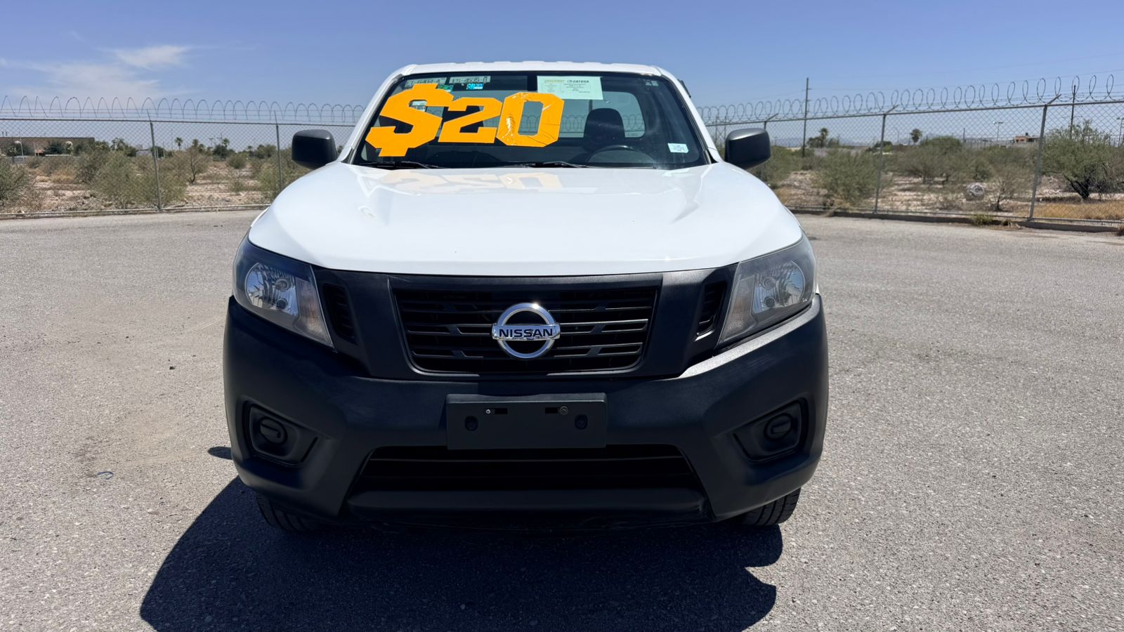 NISSAN NP300 2020