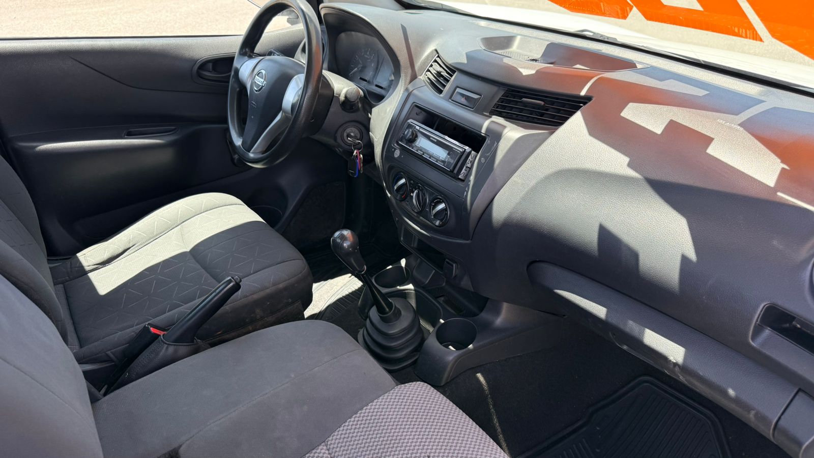 NISSAN NP300 2020