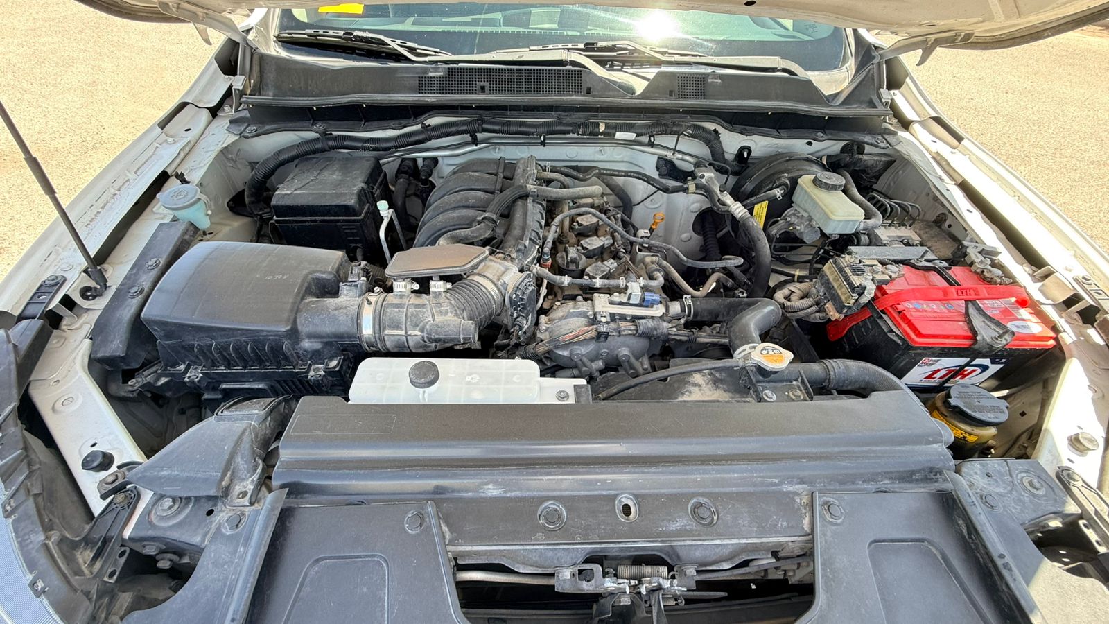 NISSAN NP300 2020