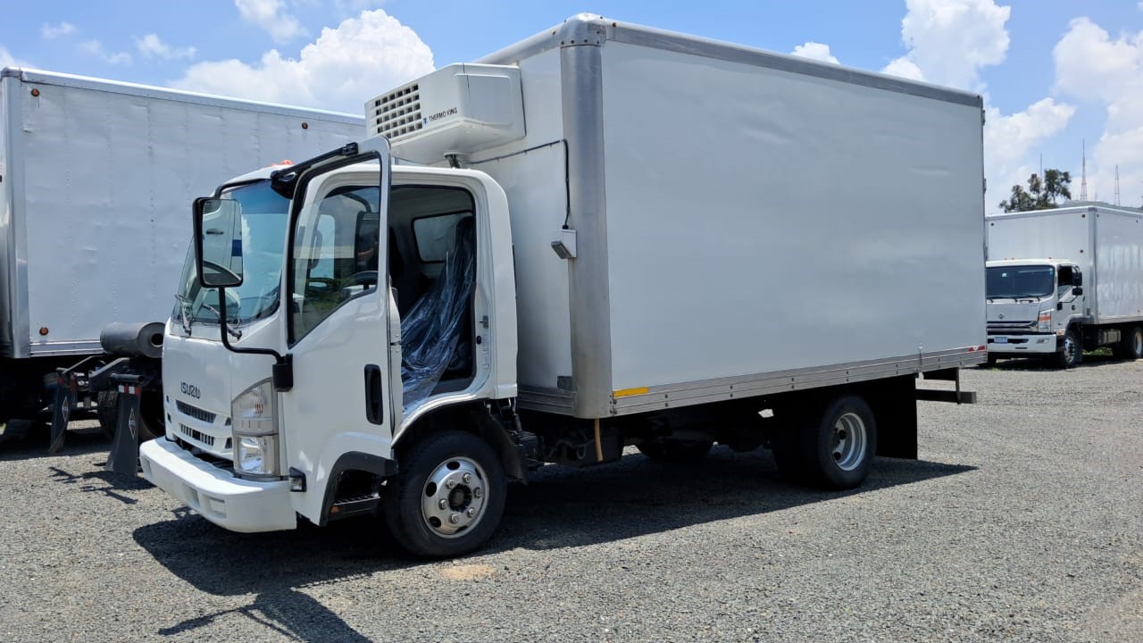 ISUZU ELF 400 2021 CAJA REFRIGERADA