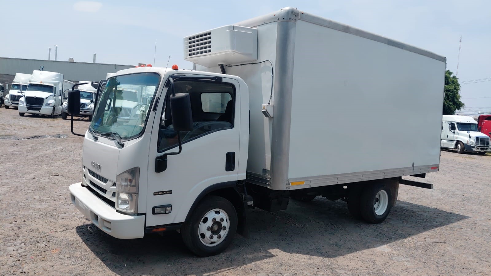 ISUZU ELF 400 2021 CAJA REFRIGERADA