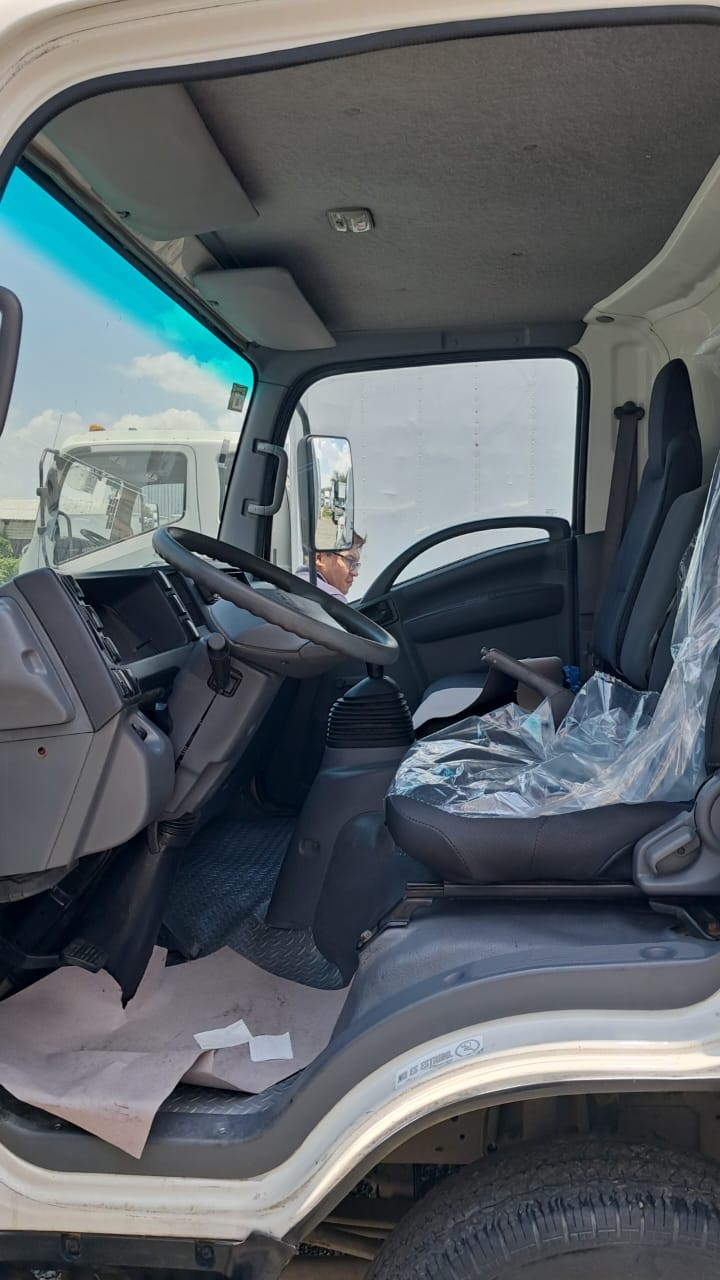 ISUZU ELF 400 2021 CAJA REFRIGERADA