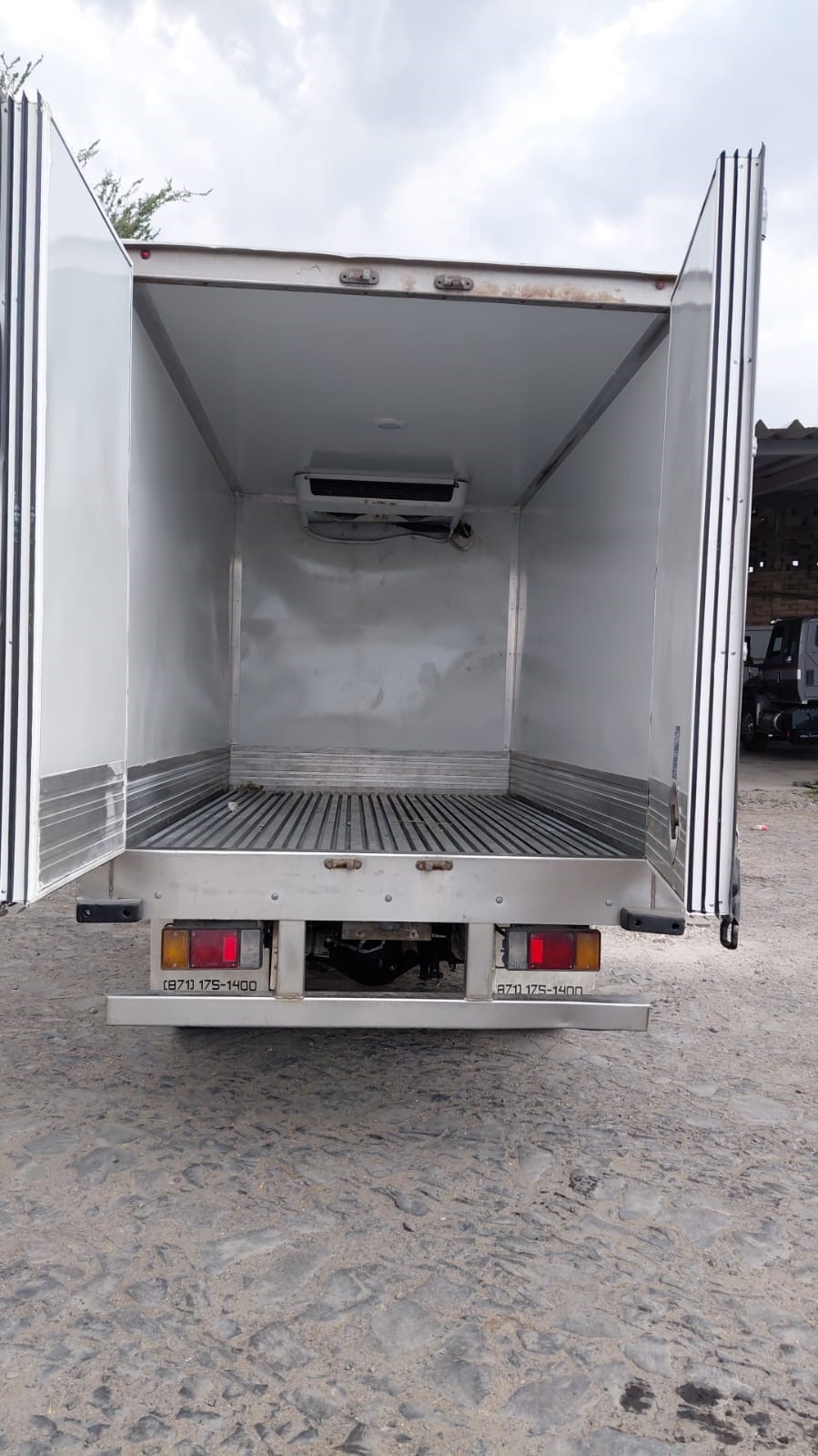 ISUZU ELF 300 2020 CAJA REFRIGERADA