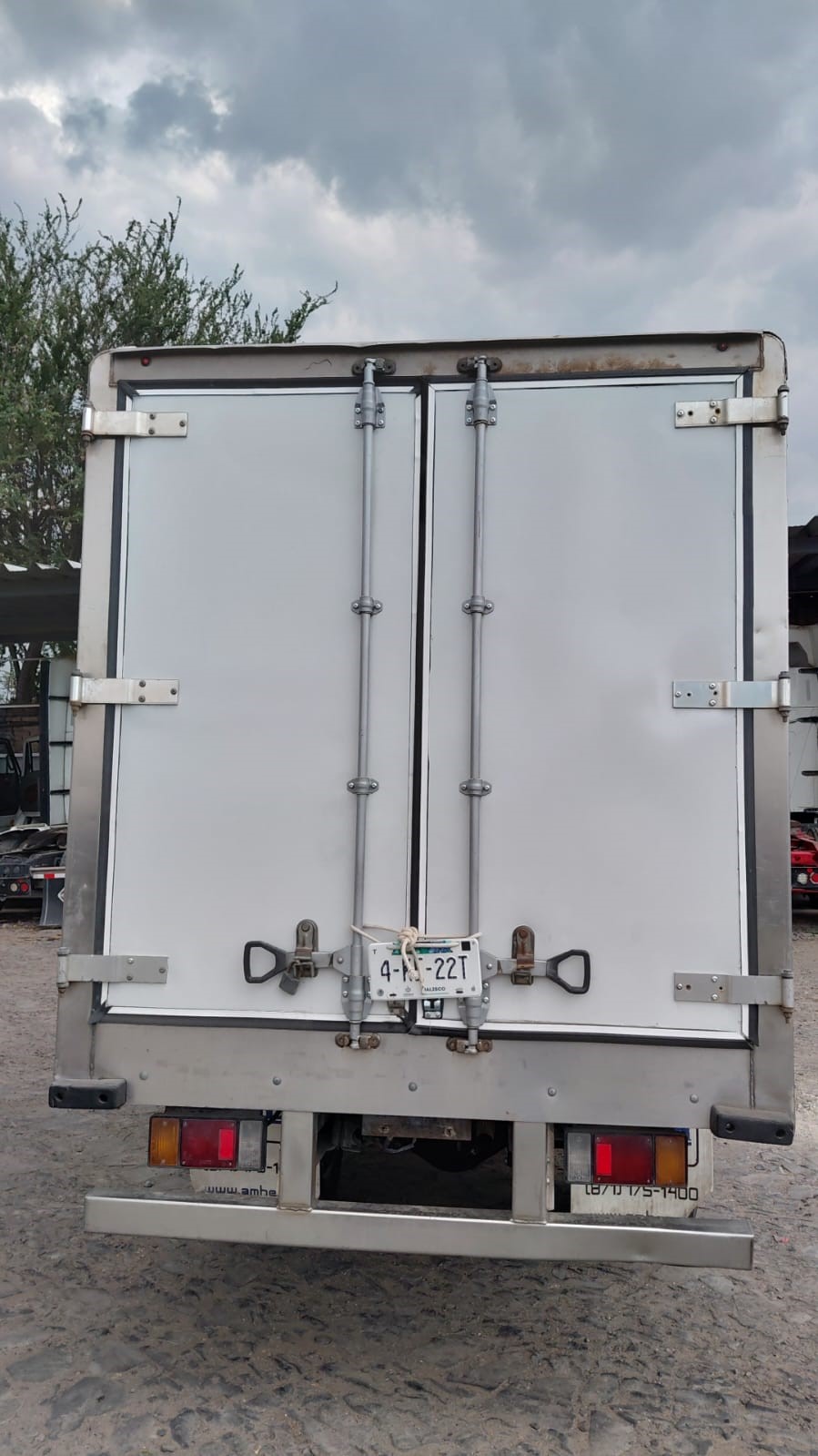 ISUZU ELF 300 2020 CAJA REFRIGERADA